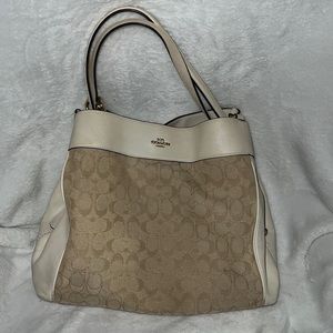 Coach bag beige